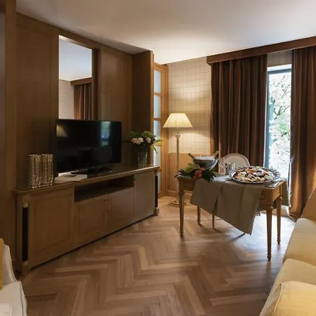 Grand De La 5*