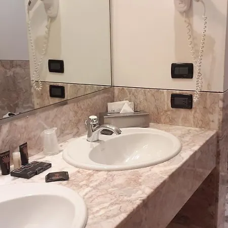 Grand De La 5*
