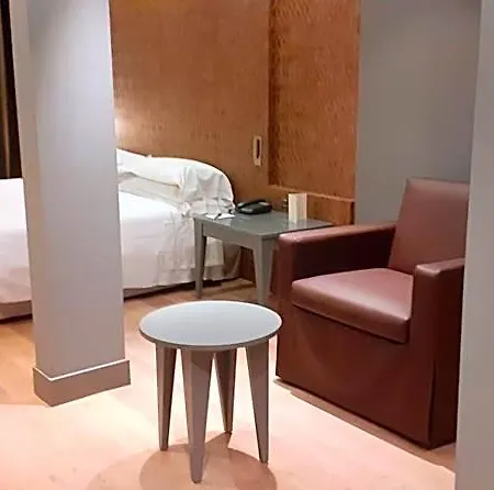 Отель Grand De La 5*