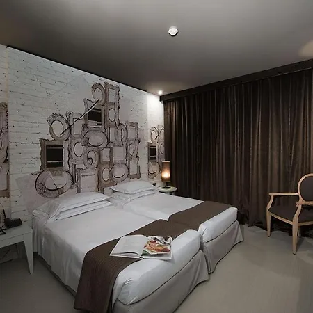 Hotel Grand De La Parma