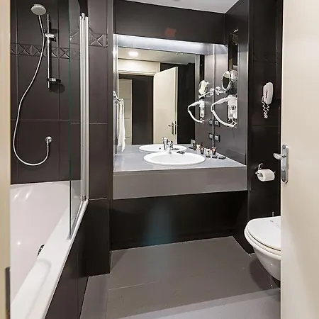 Hotell Grand De La Parma