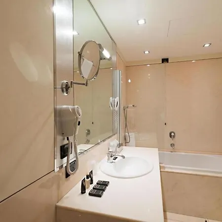 Отель Grand De La 5*