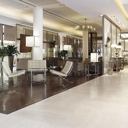 Hotel Grand De La Parma