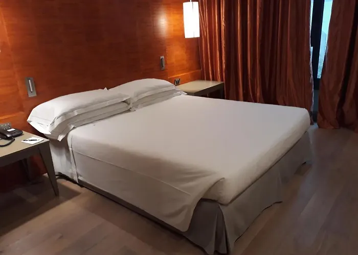 德拉别墅大酒店