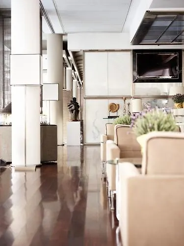 Hotel Grand De La Parma