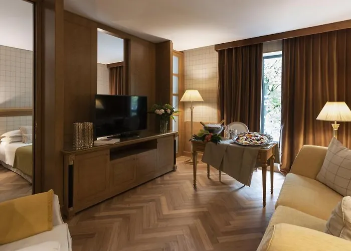 Grand De La 5*