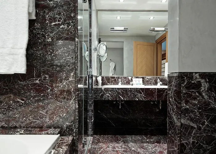 德拉别墅大酒店 酒店