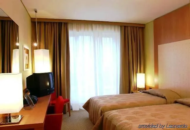 德拉别墅大酒店