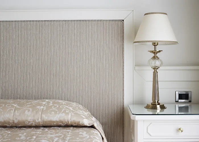 德拉别墅大酒店