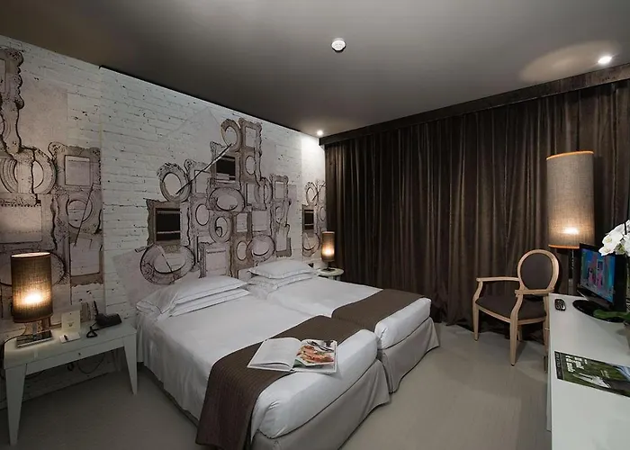 Hotel Grand De La Parma