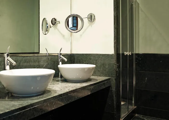 德拉别墅大酒店 5*